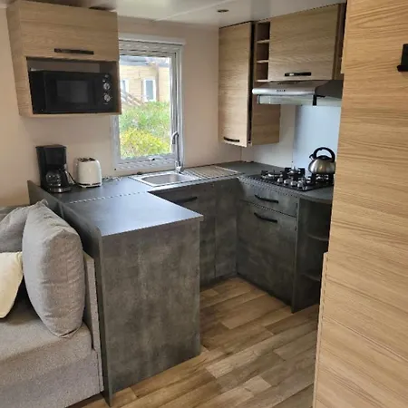 Grand Mobil-home Familial Accès Direct à La 5 étoile *